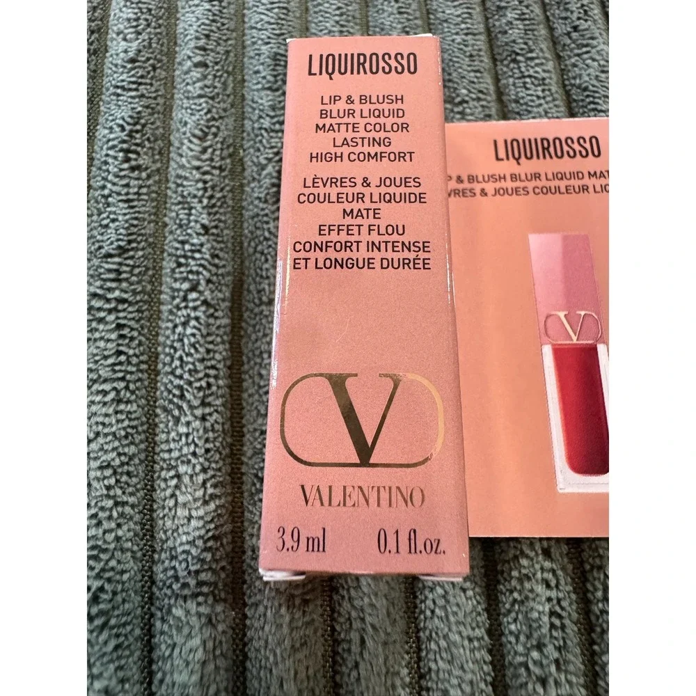 Valentino Liquirosso Lip and Blush Blur Liquid Matte Color High Comfort‎ Lasting